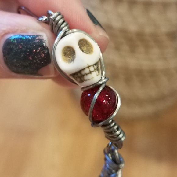 Silver Skull Blood Red Glass Coyote Teeth Earrings - Picture 6 of 7